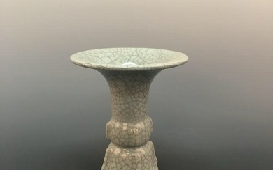Chinese Ge-Type Vase