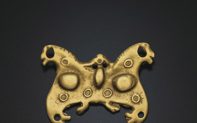 A RARE GOLD PLAQUE, NORTHEAST CHINA, 1ST CENTURY BC-3RD CENTURY AD