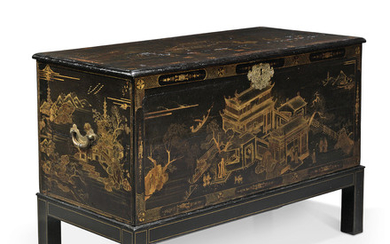 A CHINESE EXPORT BLACK AND GILT LACQUER CHEST, LATE 17TH/ EARLY 18TH CENTURY