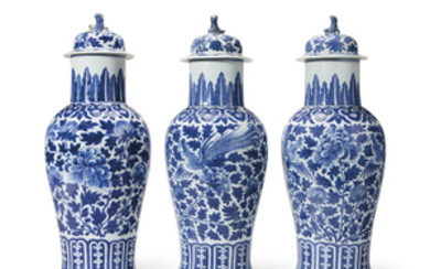 THREE CHINESE BLUE AND WHITE VASES AND COVERS, LATE QING DYNASTY