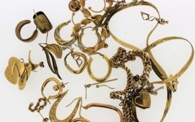 Selection of mostly 9ct jewellery, some a/f, total weight 33.5 grams, and a pair of yellow metal earrings stamped 14ct, weight...