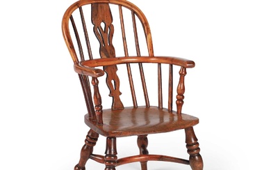 A 19TH CENTURY YEW WOOD CHILD'S WINDSOR CHAIR