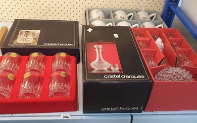 A BOXED SET OF ROYAL CERAMICS MUGS AND TWO SETS OF CRISTAL D'ARQUES DRINK WARE