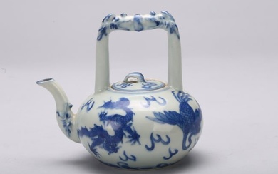 A CHINESE BLUE AND WHITE 'MYTHICAL BEASTS' TEAPOT