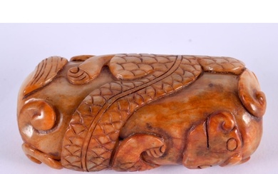 A CHINESE CARVED JADE DRAGON. 178.6 grams. 7.5 cm x 3.5 cm.