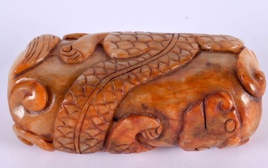 A CHINESE CARVED JADE DRAGON. 178.6 grams. 7.5 cm x 3.5 cm.