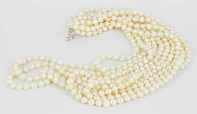 A FIVE STRAND FRESHWATER PEARLS NECKLACE