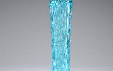 A LARGE 20TH CENTURY ART GLASS VASE, of tapering