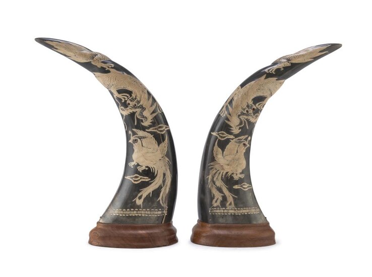 A PAIR OF CHINESE HORNS 20TH CENTURY.