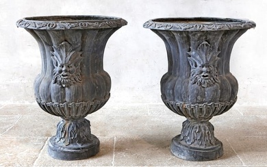 A PAIR OF LEAD GARDEN URNS PROBABLY FRENCH, 18TH OR 19TH CENTURY
