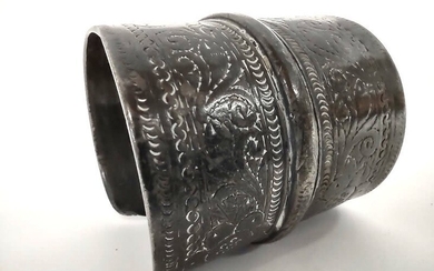 A Silver bangle / armlet / bracelet - Tunisia - Late 19th century - early 20th century
