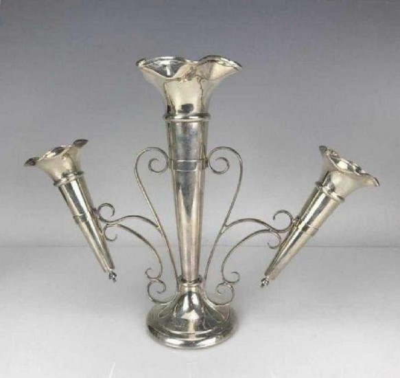 A VICTORIAN STERLING SILVER EPEGRNE