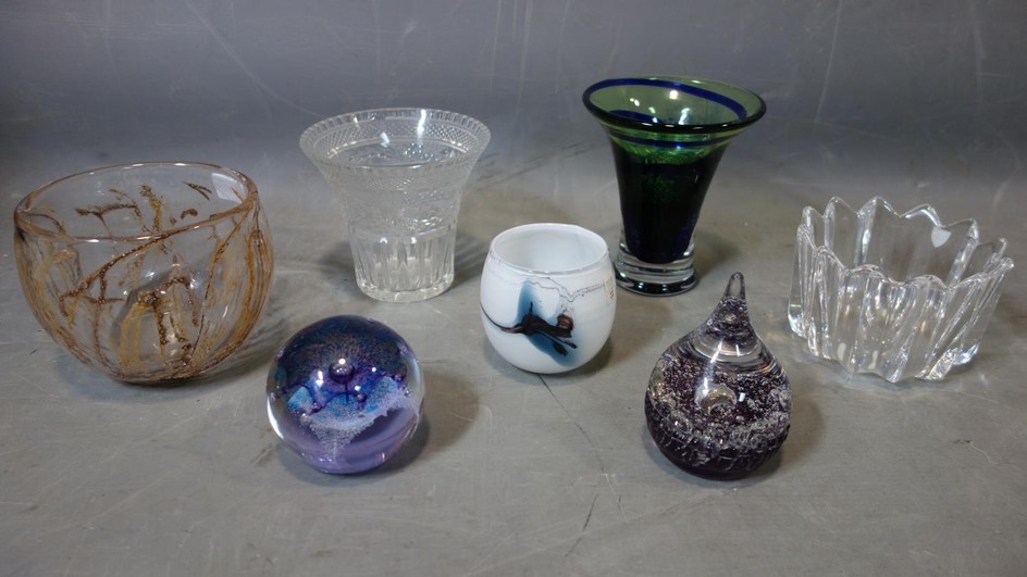 A collection of seven pieces of glassware, to include a Holm...