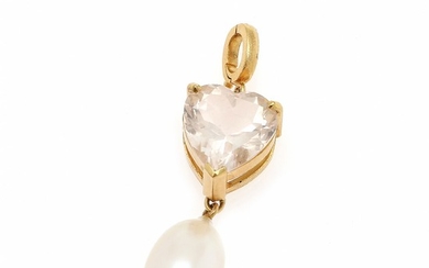 A hinged rose quartz and pearl pendant set with a heart-shaped rose quartz and a detachable cultured fresh water pearl. L. incl. eye-let 4 cm. (2)