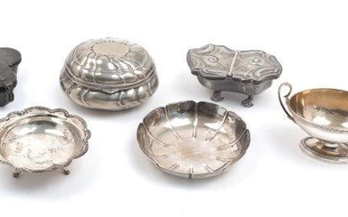 A mixed group of small silver and metal comprising: a small circular dish with scalloped rim and fluted sides, London, 1968, HB, 12.7cm dia.; a small scalloped dish raised on three feet, Sheffield, 1964, maker's mark rubbed; an unmarked...