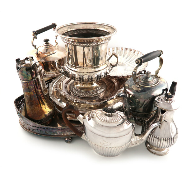 A mixed lot of electroplated items