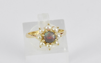 AN OPAL AND SPLIT PEARL RING