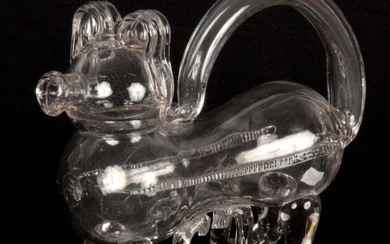 AN UNUSUAL 19TH/20TH CENTURY CLEAR GLASS DECANTER modelled as a...