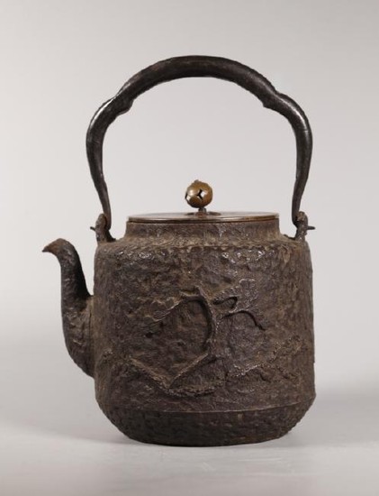Antique Japanese Cast Iron Tetsubin Teapot