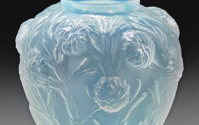 Art Déco-Vase mit Disteldekor von Sabino