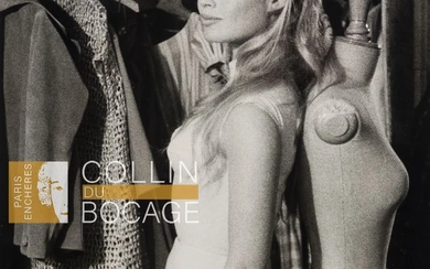 BRIGITTE BARDOT Brigitte Bardot essayant des robes. 1959 Argentique d'époque par Georges Dudognon (1922-2001). 30...