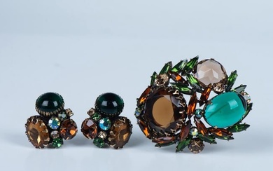 Beautiful Regency Rhinestone Clip-On Earrings & Brooch Set