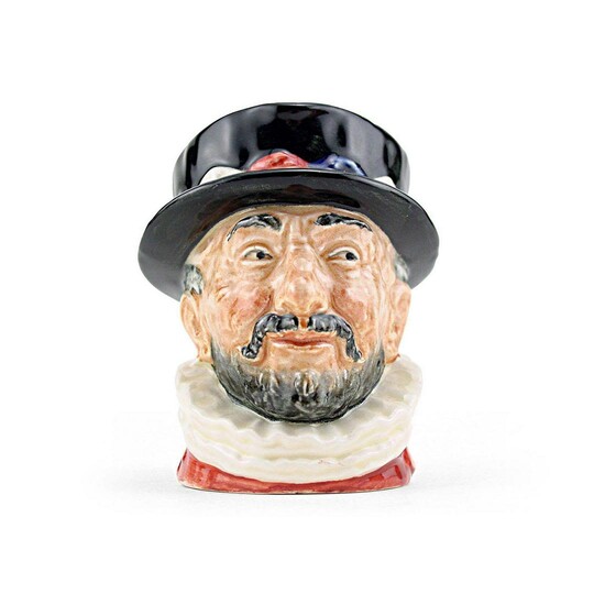 Beefeater GR D6233 - Small - Royal Doulton Character