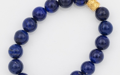 Bracelet lapis-lazuli en or jaune, 18 k. ; Bracelet à une rangée de perles de...