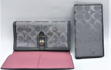 COACH 2-Piece Wallet with Check Bi Fold Insert