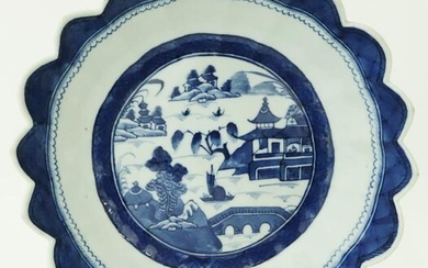 Canton Scalloped Bowl, 19th Century