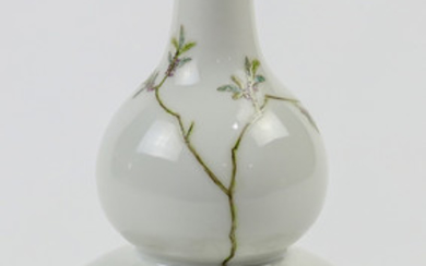 Chinese Porcelain Famille-rose Double-gourd vase