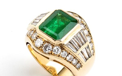 Emerald diamond gold band ring