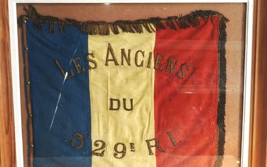 FANION. Fanion tricolore brodé en cannetille "Les anciens du 329e RI" (régiment de réserve du...