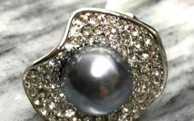 Faux Pearl Austrian Crystal Silver Oyster Ring