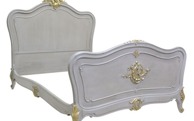ITALIAN LOUIS XV STYLE PAINT-DECORATED BED