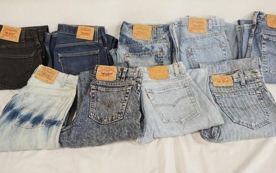 LOT OF 9 PAIRS OF VINTAGE USA MADE LEVI'S JEANS W/ RED