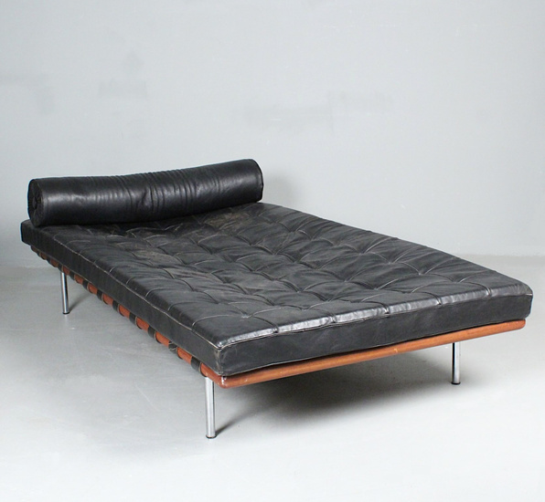 LUDWIG MIES VAN DER ROHE for KNOLL. Lounger/Daybed, model 'Barcelona Daybed', leather.