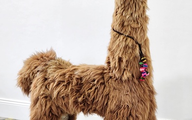 Large alpaca plush toy, covered in alpaca hide (h:150 x...