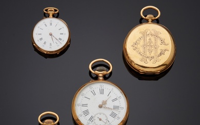 Lot comprenant : Trois montres de gousset en or jaune 18K 750‰, deux chiffrées, une...