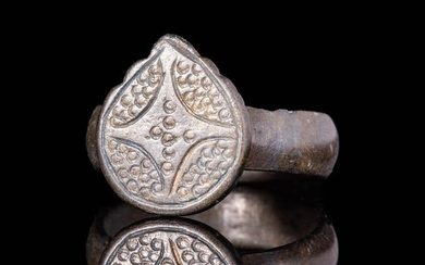 MEDIEVAL BRONZE RING WITH SHIELD SHAPED BEZEL