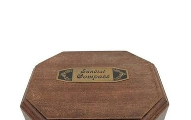 Messing Sundial compass in wooden box