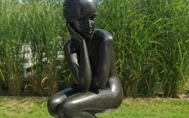 Modern bronze garden statue - Bronze thinking woman