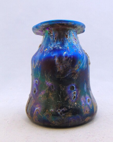 Oak Brook Esser Cypriot glass vase
