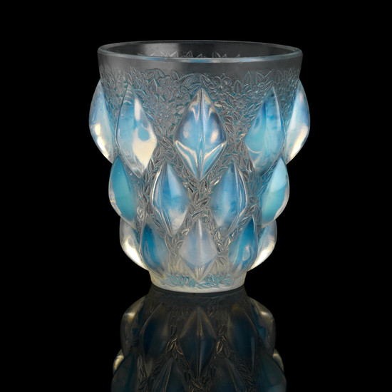 René Lalique: 'Rampillon' a vase