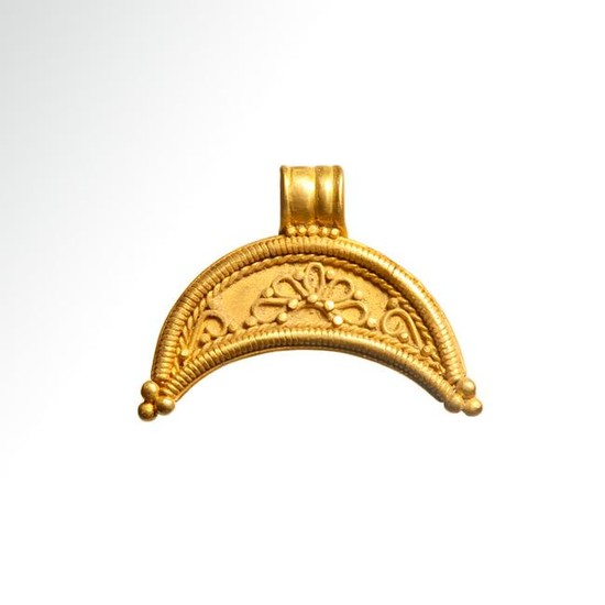 Roman Gold Lunar Crescent Pendant, c. 2nd Century A.D.