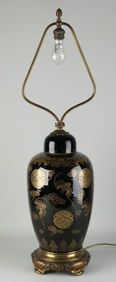 Standing Chinese lamp, 18th century