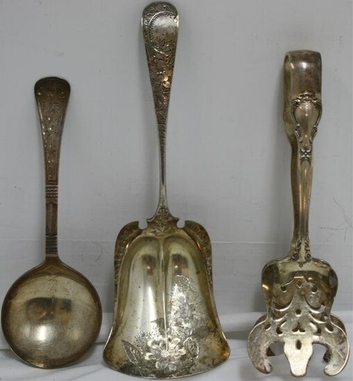 THREE STERLING SILVER SERVING PIECES. TO INCLUDE