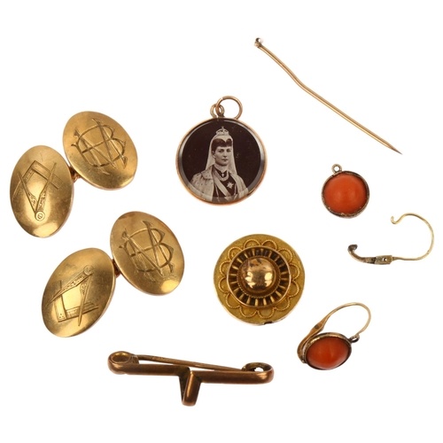 Various gold jewellery, including pair of Masonic cufflinks,...