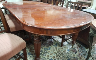 Victorian Mahogany Extension Dining Table, with two leaves & 'D' shaped ends, on turned reeded legs