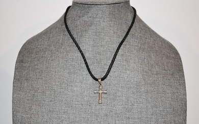 Vintage Sterling Silver cross pendant leather Necklace 17"